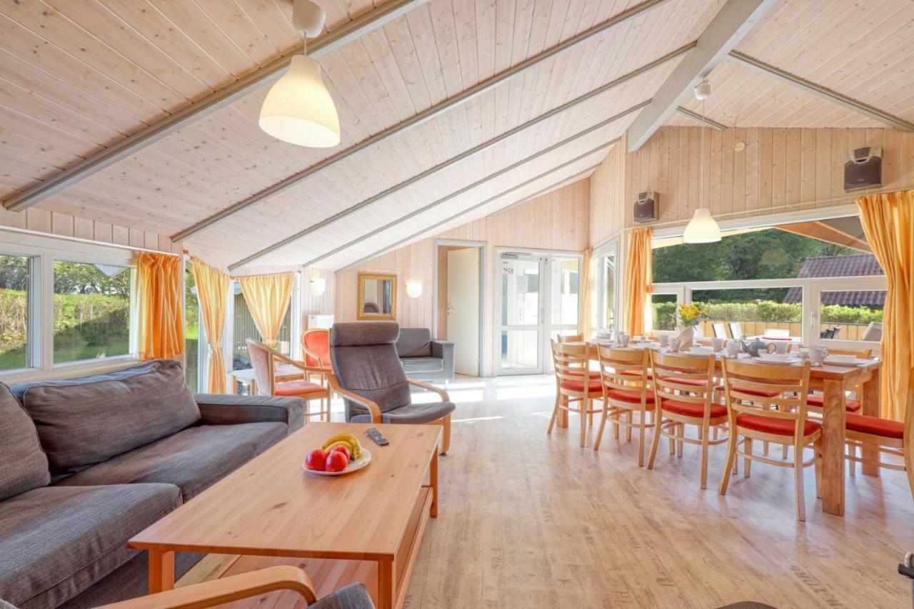 Kranich Poolferienhaus Villa Hohendorf  Buitenkant foto