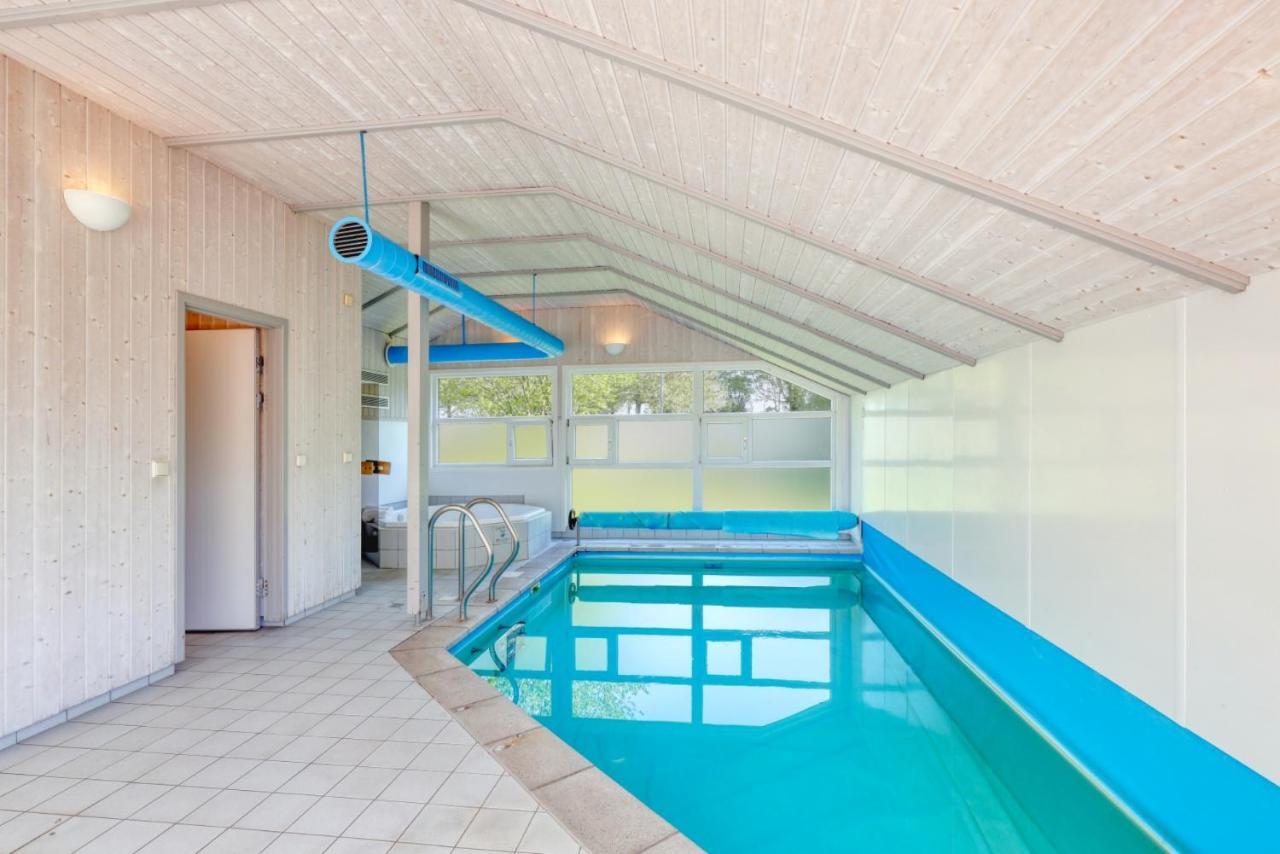 Kranich Poolferienhaus Villa Hohendorf  Buitenkant foto
